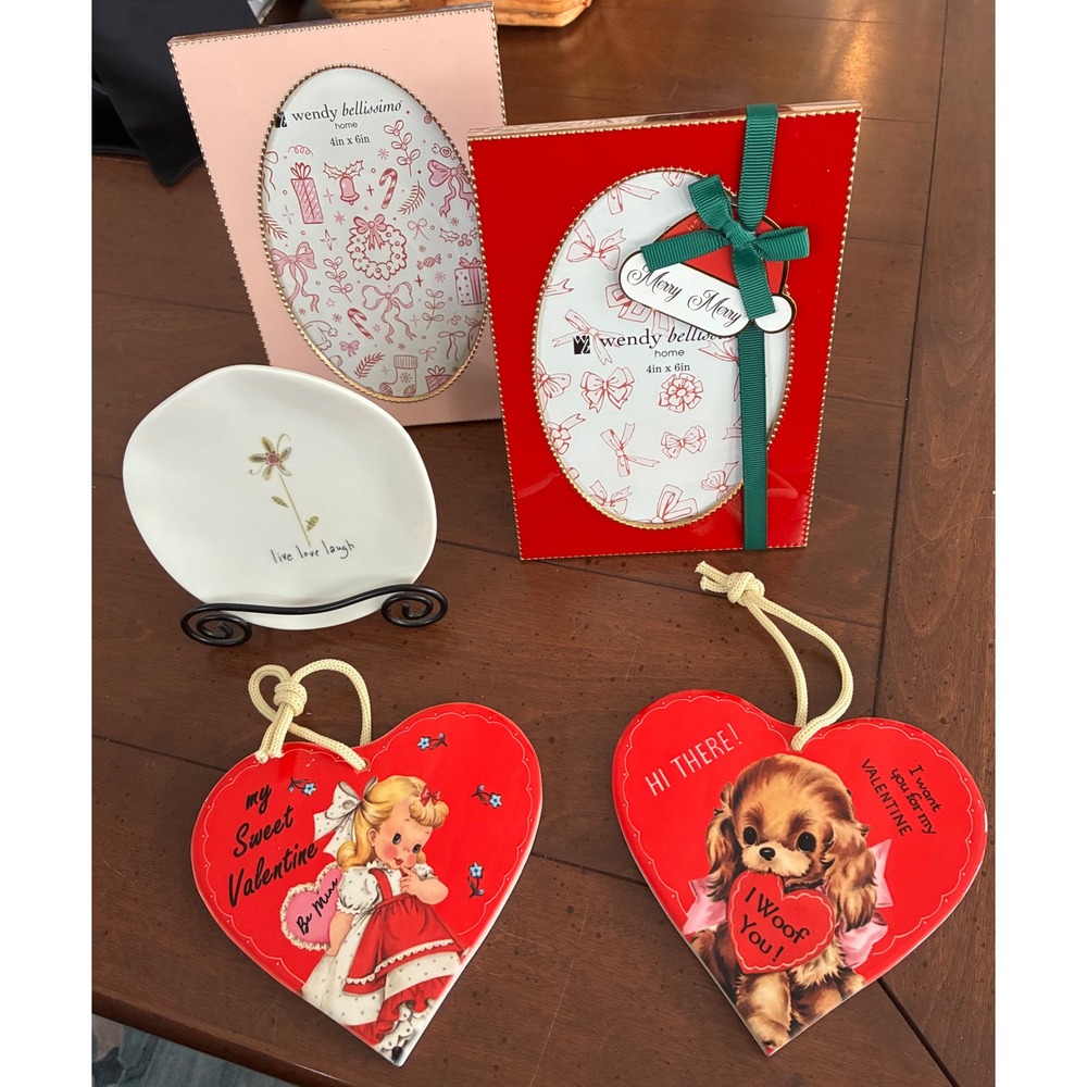Wendy Bellissimo Holiday Frames & Vintage Style Valentine Heart Decor Bundle